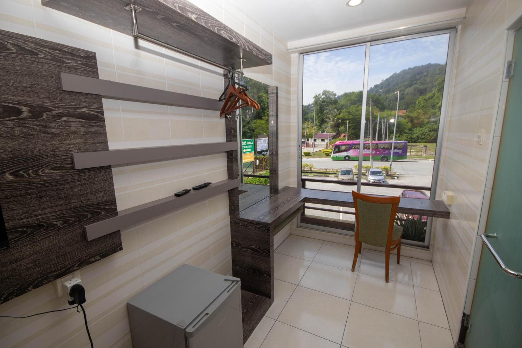 Jq Happy Lumut Hotel Exterior foto